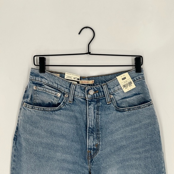 Levi’s 80s Mom High Waisted Relaxed Fit Tapered Jeans - Picture 1 of 9